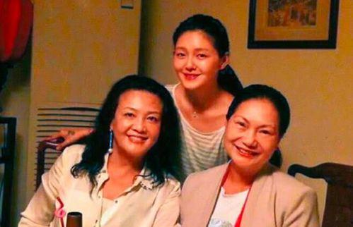 张兰爆料怀孕视频,豪门生活背后的甜蜜瞬间 第1张 张兰爆料怀孕视频,豪门生活背后的甜蜜瞬间 第1张